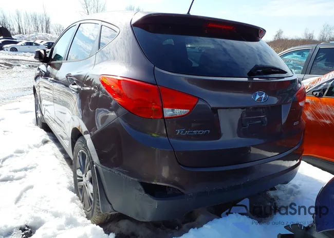 KM8JTCAF4FU966915: 44258480