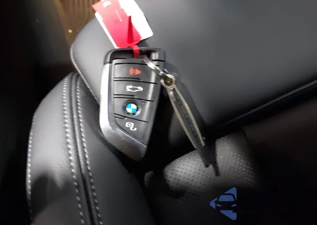 5UX43DT09N9M51330: 44258521