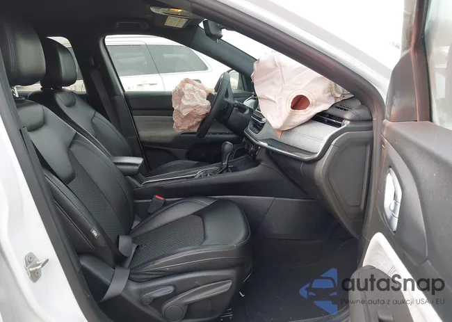 3C4NJDBN0RT607275: 44258550