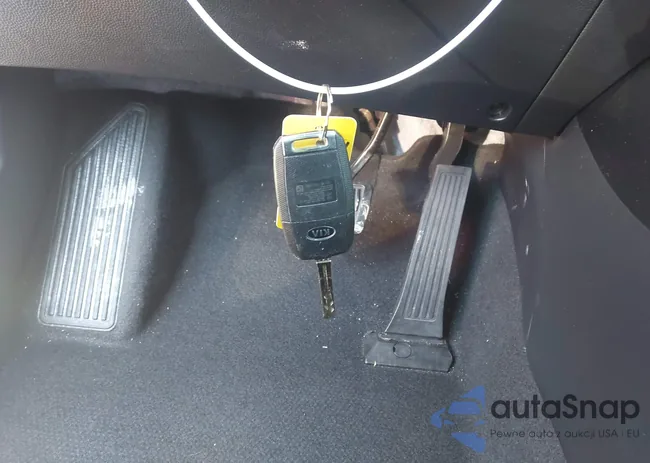 KNDJN2A23K7654826: 44258806