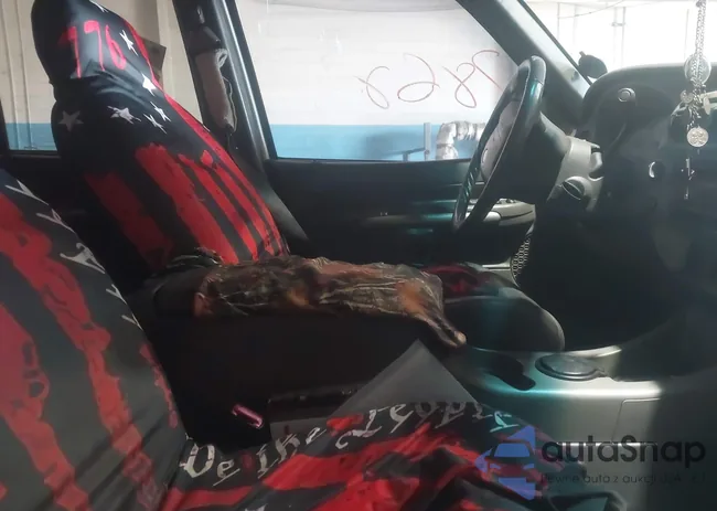 1FMZU77EX2UD07737: 44257862