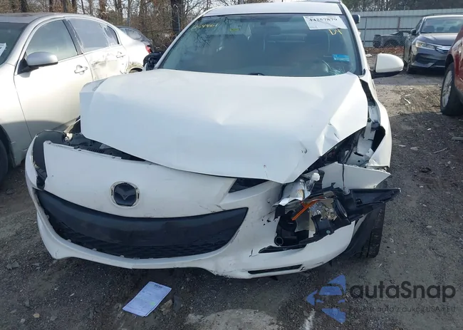 JM1BL1U76D1844637: 44257879