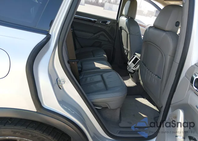 WP1AA2A21CLA07148: 44257938