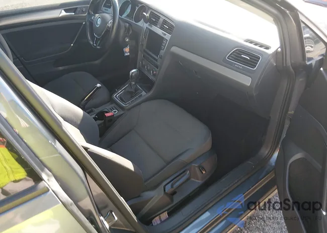 3VW217AU7HM015990: 44257953