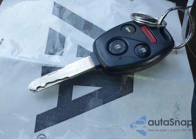 1HGCP2F63BA017082: 44257991