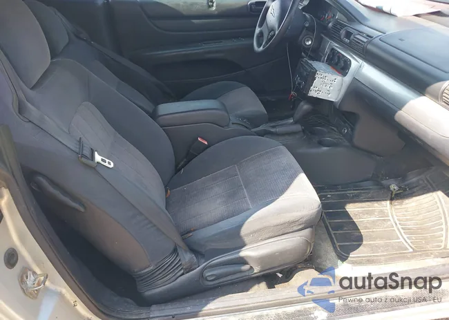 1C3EL55R65N607911: 44258015