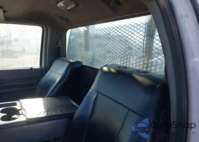 1FDRF3H64BEA30247: 44258055