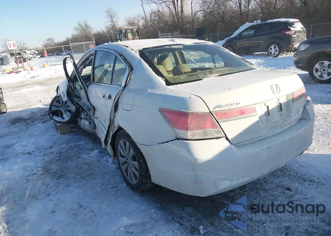 1HGCP2F87CA070547: 44259268