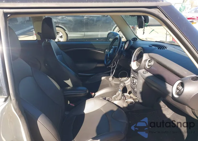 WMWSV3C5XCTY17639: 44259310