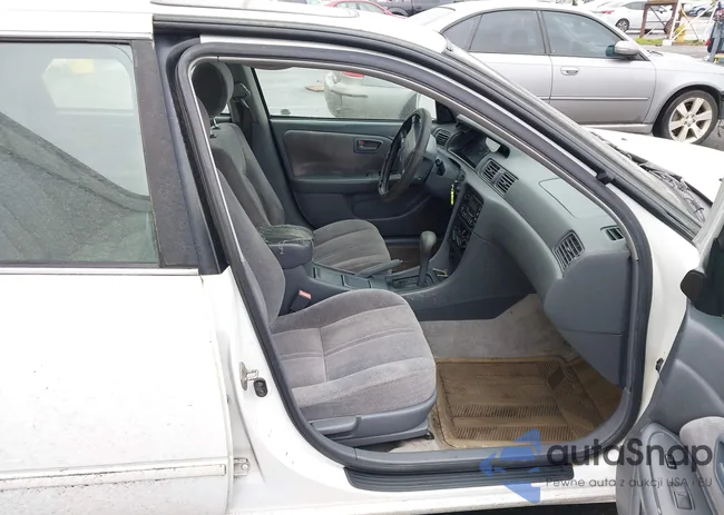 JT2BG22K8X0335511: 44259420