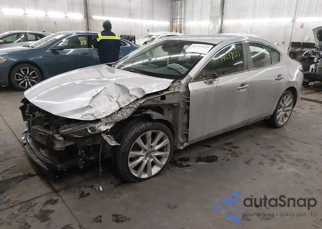 3MZBPBBM2MM207747: 44259533