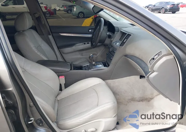 JN1CV6AP1BM510577: 44259548