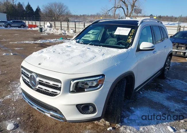 W1N4M4HB4MW118499: 44259549