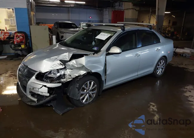 3VWRZ7AJ6AM162658: 44259775