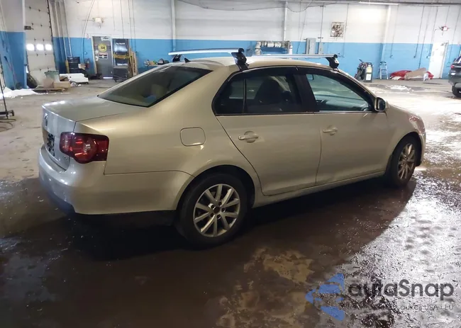 3VWRZ7AJ6AM162658: 44259775