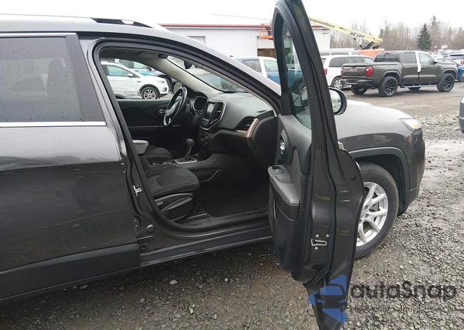 1C4PJMCS7FW768726: 44259110