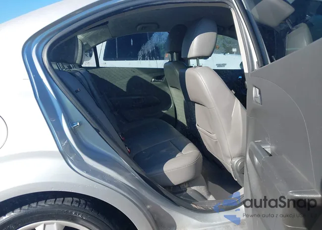 1G1JE5SH9C4167243: 44260129