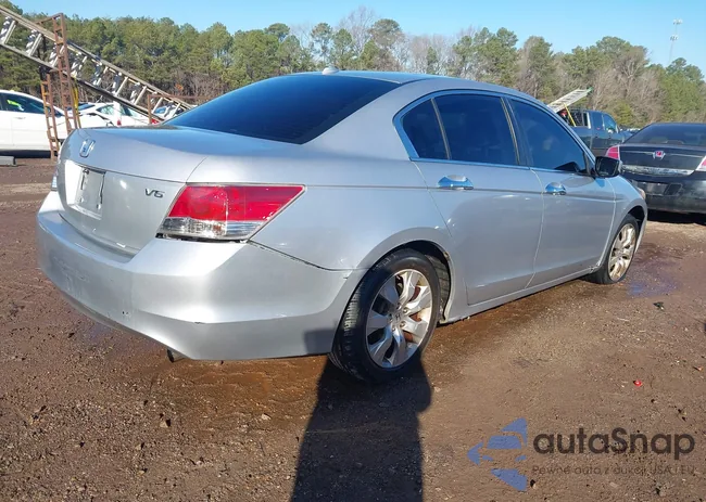 1HGCP36838A087701: 44260134