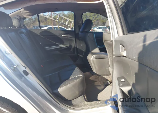 1HGCP36838A087701: 44260134