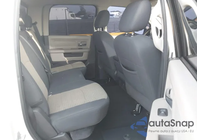 1D3HB13T99S752636: 44260225