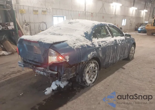 3FAHP0JA0AR266180: 44260275