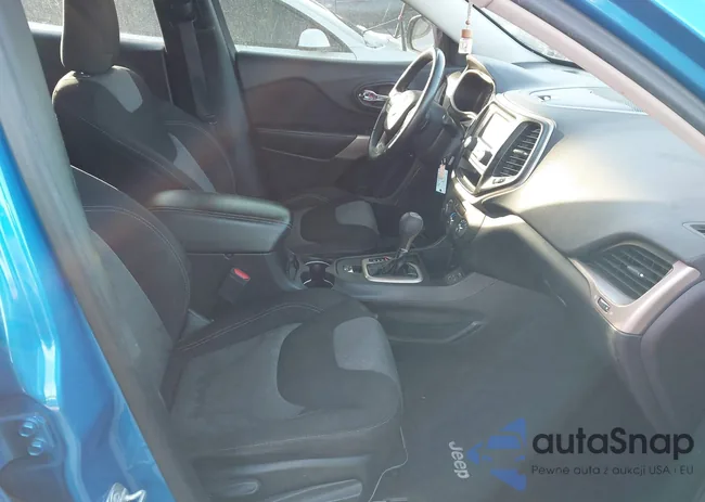 1C4PJLCB9JD542931: 44260336