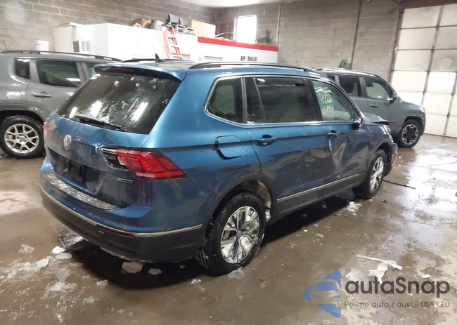 3VV2B7AX4LM081952: 44260454