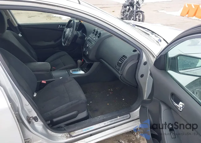 1N4AL2AP5AN505111: 44260527