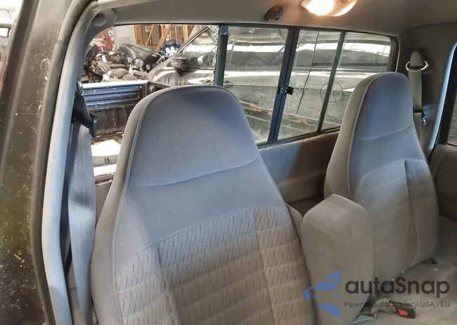 1FTCR10AXRUA76719: 44260556