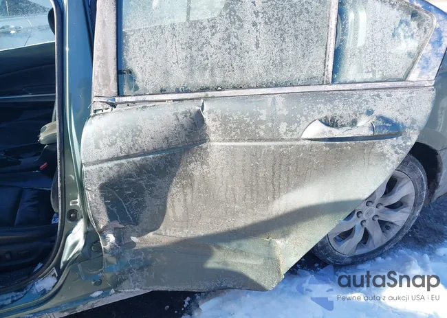 1HGCP26819A179224: 44260570