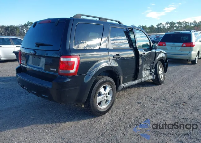 1FMCU93148KB08708: 44260710