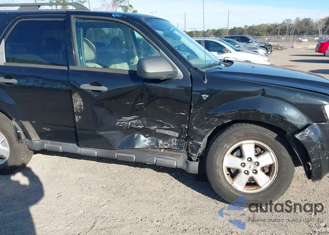 1FMCU93148KB08708: 44260710