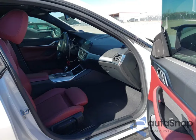 WBA63AV09NFL94793: 44260717