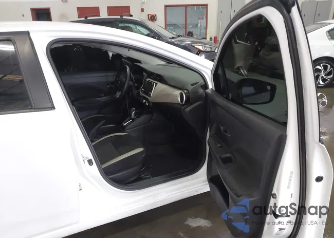 3N1CN8EV2ML882270: 44259864