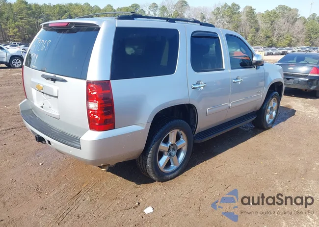 1GNSCAE04ER124068: 44259902