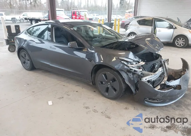 5YJ3E1EBXNF240079: 44259940