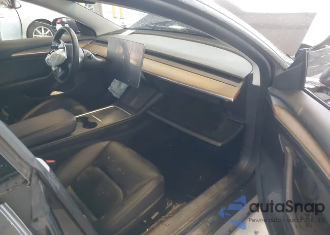 5YJ3E1EBXNF240079: 44259940