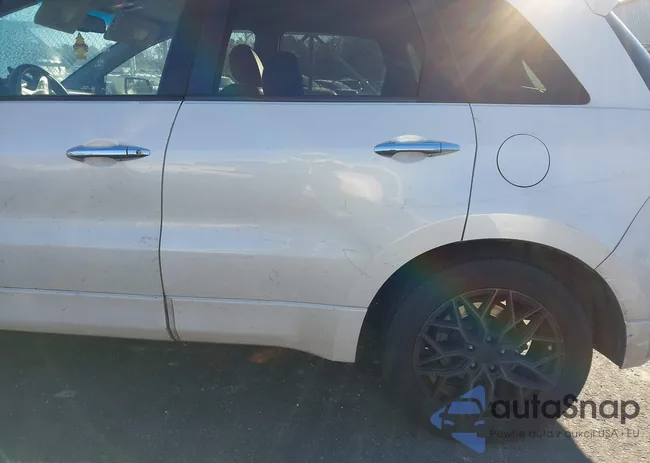 5J8TB18538A016584: 44260087