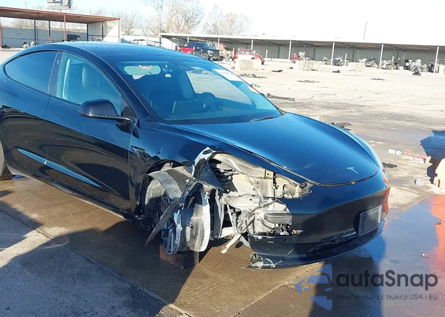 5YJ3E1EB7NF164806: 44261126