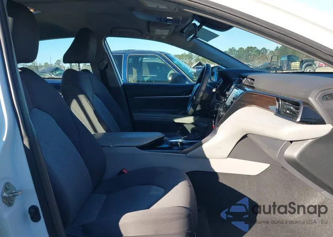 4T1C11AK8LU974236: 44261172