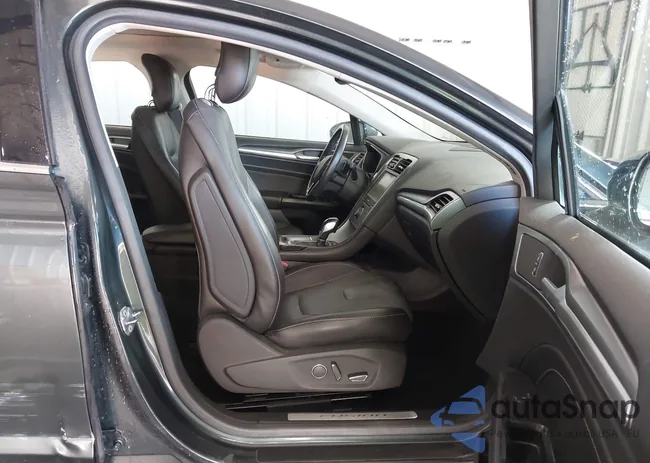 3FA6P0K91FR111852: 44261229