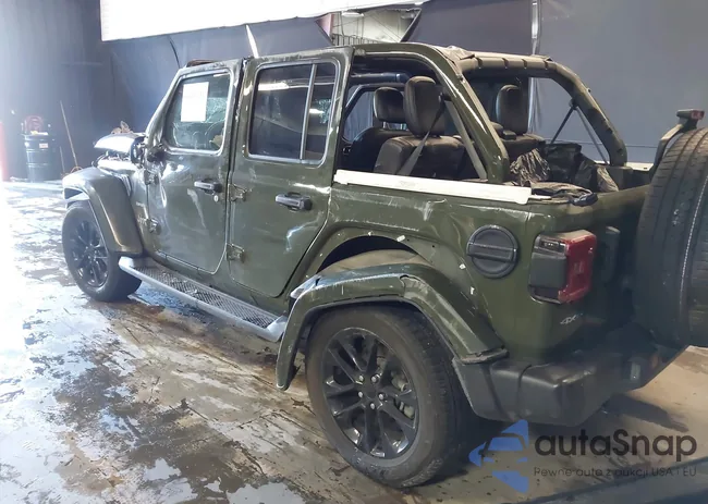 1C4JJXP66MW705215: 44261231