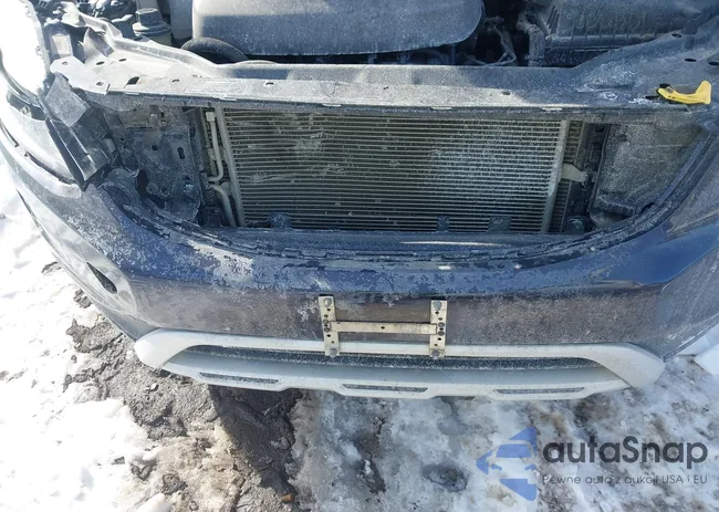 YV440MRR9H2063346: 44261315