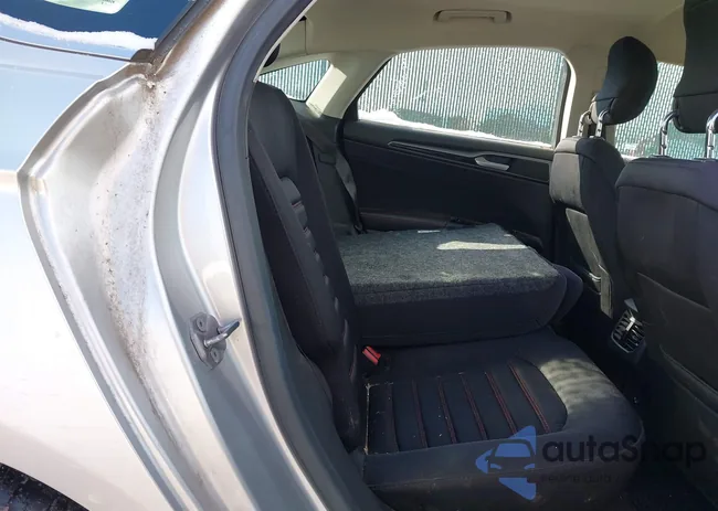 3FA6P0HR4DR231665: 44261316