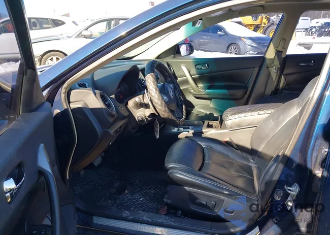 1N4AA5AP2DC835070: 44261323