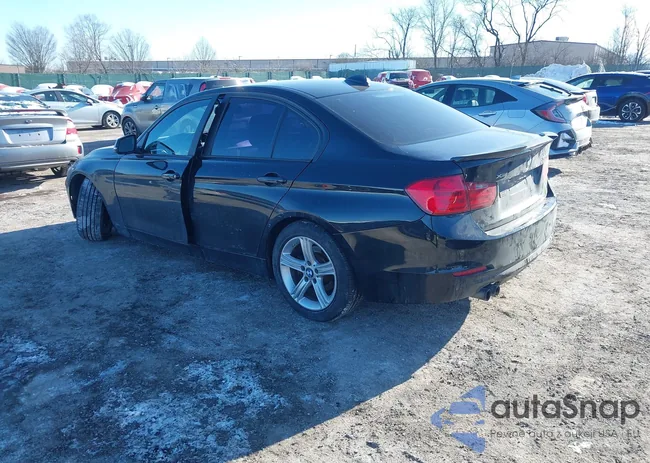 WBA3B5C57DF592220: 44261328