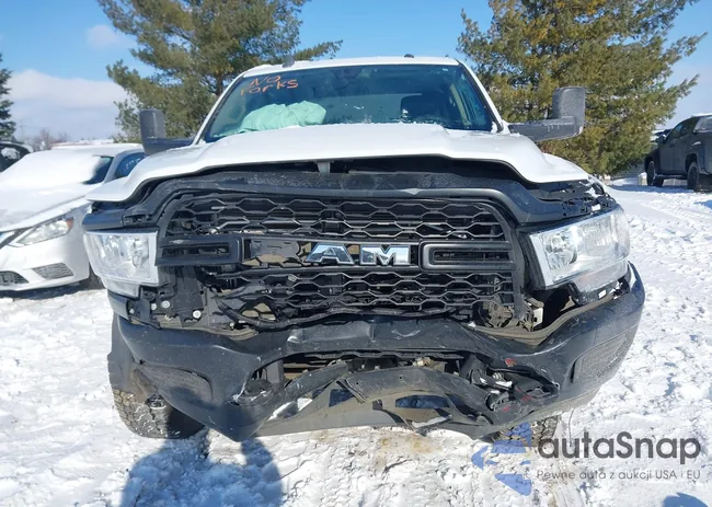 3C7WR5HJ7LG268671: 44261421