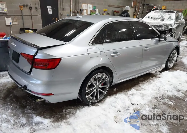 WAUC4BF43JA003863: 44261470