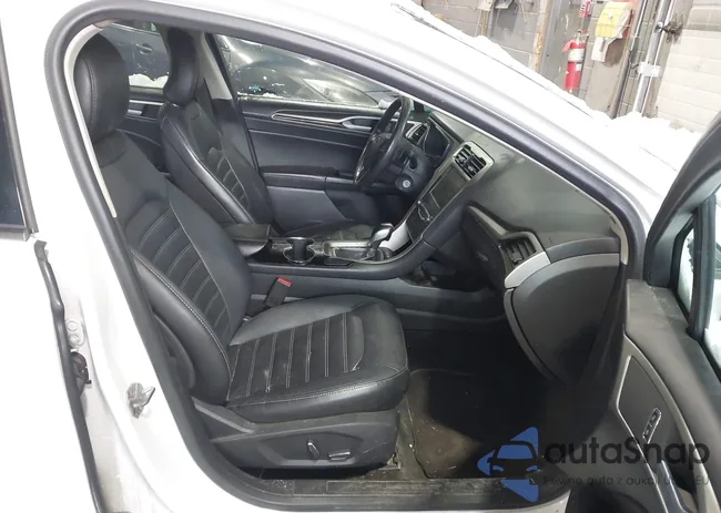 3FA6P0T98FR172873: 44261669