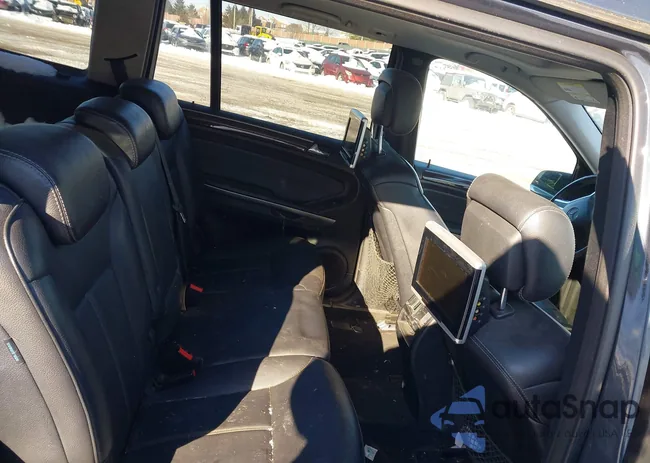 4JGBF7BE5AA533915: 44260847